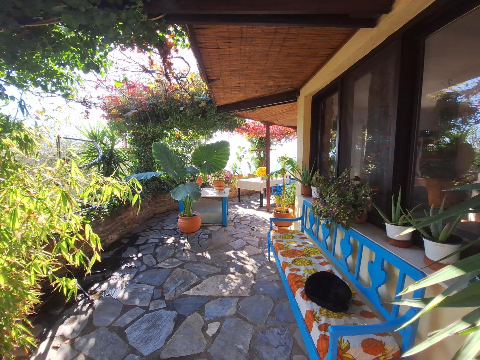 The Place By The Sun Milina Exterior foto