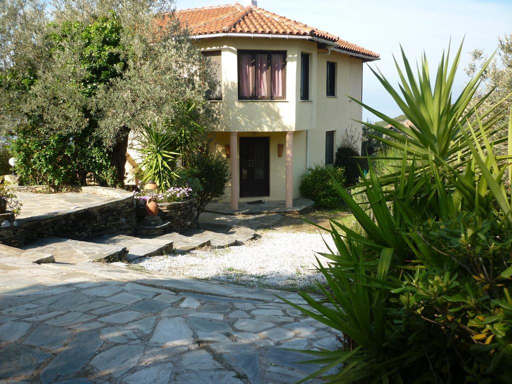 The Place By The Sun Milina Exterior foto